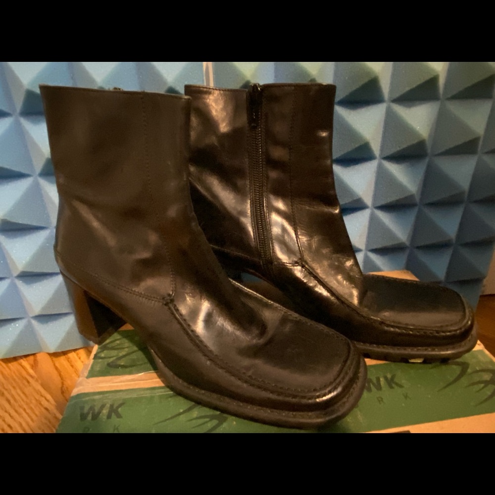 Via Spiga Leather Ankle Boots